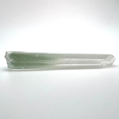 マダガスカル産クローライトインクォーツ/Madagascar Chlorite in Quartz