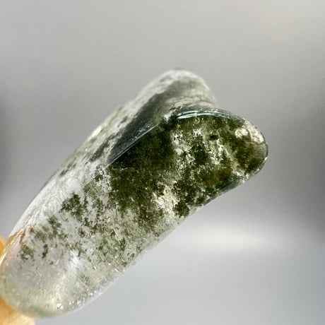 【ガネッシュヒマール産】クローライトインヒマラヤ水晶"ハート型ペンダントトップ"/Ganesh Himal Chlorite in "Heat Pendant Top"
