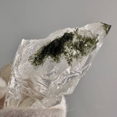 【ガネッシュヒマール産】クローライトイン天然ヒマラヤ水晶ミニポイント"RR" Ganesh Himal Chlorite in Himalayan Quartz Mini Point