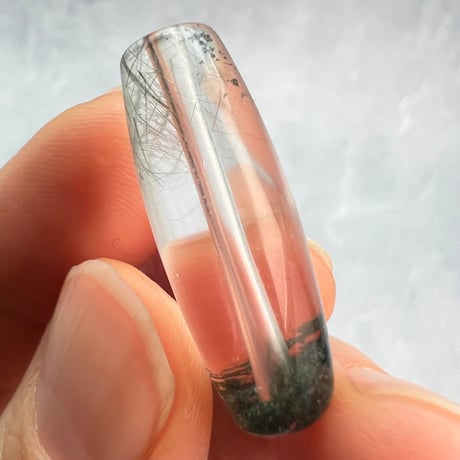 【ガネッシュヒマール産】アクチノライト&クローライトイン天然ヒマラヤ水晶 樽型ビーズ⑫/Ganesh Himal Actinolite&Chlorite in barrel beads