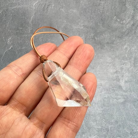【ガネッシュヒマール産】天然ヒマラヤ水晶ペンダント(ポリッシュ面有)❶/GaneshHimal Natural Himalayan Quartz Pendant