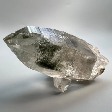大特価【ガネッシュヒマール産】クローライトイン天然ヒマラヤ水晶/Ganesh Himal Chlorite in Himalayan Quartz