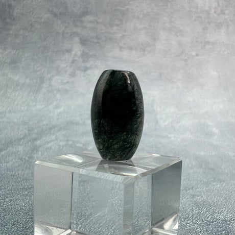 【ガネッシュヒマール産】アクチノライトイン天然ヒマラヤ水晶 樽型ビーズ⑳/Ganesh Himal Actinolite in Himalayan Quartz barrel beads