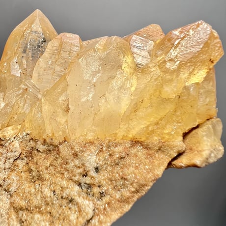 【ガネッシュヒマール産】リモナイトインヒマラヤ水晶クラスター / Ganesh Himal Limonite in Himalayan Quartz Cluster
