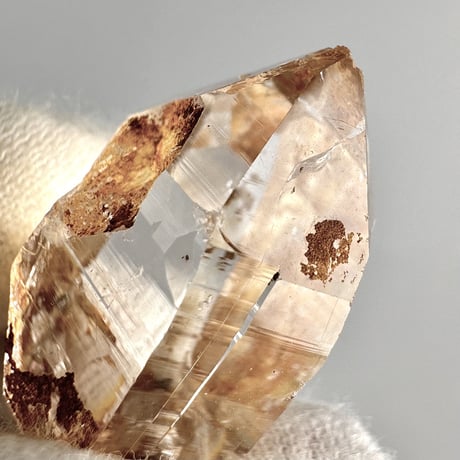 【ガネッシュヒマール産】リモナイトイン天然ヒマラヤ水晶ミニポイント⑥/Ganesh Himal Limonite in Himalayan Quartz Mini Point