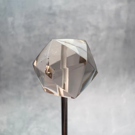 【ガウリシャンカール産】天然ヒマラヤスモーキークォーツ"手磨き加工"イコサヘドロン"ビーズ/GauriShankar Smoky Quartz "Icosahedron"Beads