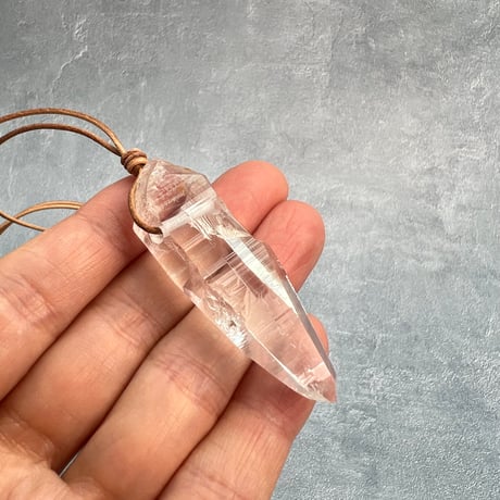 【ガネッシュヒマール産】天然ヒマラヤ水晶ペンダント⑧/GaneshHimal Natural Himalayan Quartz Pendant