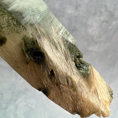 【ガネッシュヒマール産】クローライト&アクチノライトイン天然ヒマラヤ水晶/Ganesh Himal Chlorite&Actinorite in Himalayan Quartz