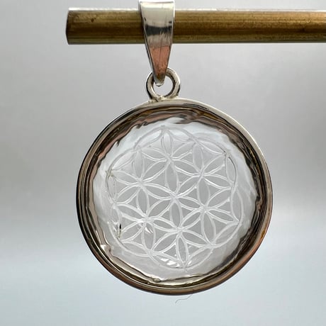 【ガネッシュヒマール産】天然ヒマラヤ水晶 "フラワーオブライフ"ペンダントトップ④/Ganesh Himal "Flower of Life"S/V Pendant Top