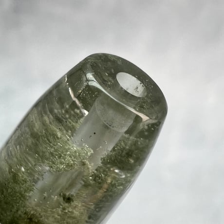 【ガネッシュヒマール産】クローライトイン天然ヒマラヤ水晶 樽型ビーズ/Ganesh Himal Chlorite in Himalayan Quartz barrel beads