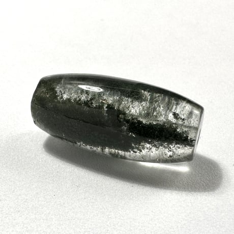 【ガネッシュヒマール産】ガネッシュヒマール産クローライトイン天然ヒマラヤ水晶 樽型ビーズ/Ganesh Himal Chlorite in Himalayan Quartz barrel beads