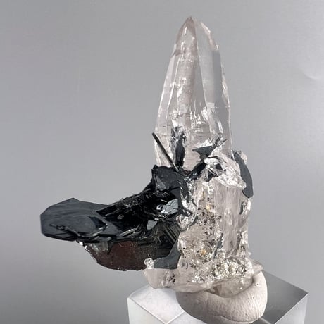 【ガネッシュヒマール産】ヘマタイトイン天然ヒマラヤ水晶/Ganesh Himal hematite in Himalayan Quartz