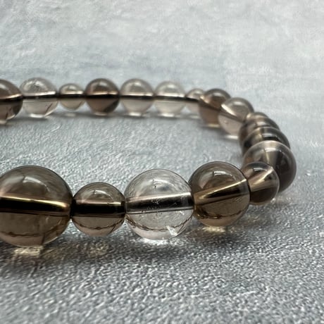 【ガウリシャンカール産】"手磨き加工"天然ヒマラヤスモーキークォーツデザインブレスレット/Gaurishankar Himalayan Smoky Quartz Design Bracelet