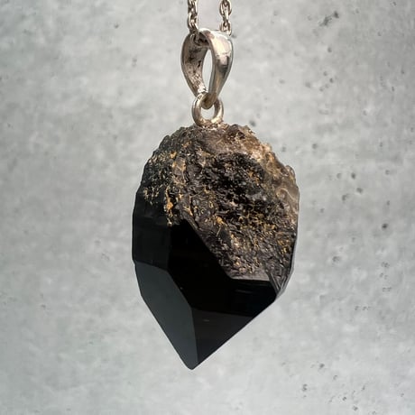【ガウリシャンカール産】天然ヒマラヤスモーキークォーツ バチカン付きペンダントトップ/Gaurishankar HimalayanSmoky Silver925 pendant top