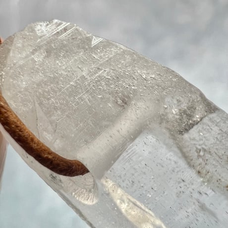 【カイラス産】天然ヒマラヤ水晶革紐付きペンダント⑧/Kailash Himalayan Quartz Pendant