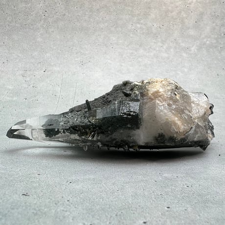【ガネッシュヒマール産】クローライトイン天然ヒマラヤ水晶 Ganesh Himal Chlorite in Himalayan Quartz