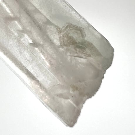 マダガスカル産クローライトインクォーツ/Madagascar Chlorite in Quartz