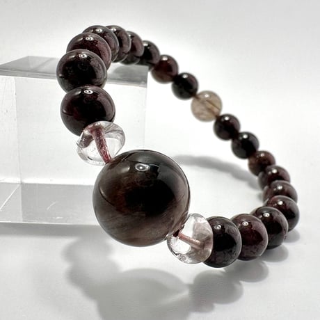 【デザインブレスレット】ネパールガーネット×ガネッシュヒマール産アクチノライトイン天然ヒマラヤ水晶/Nepal Garnet×GaneshHimal Actinolite in Beads
