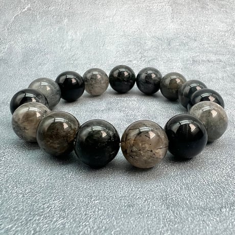 ガネーシュヒマール産 アクチノライトインクォーツ ガネッシュヒマール産】クローライト&アクチノライトイン天然ヒマラヤ