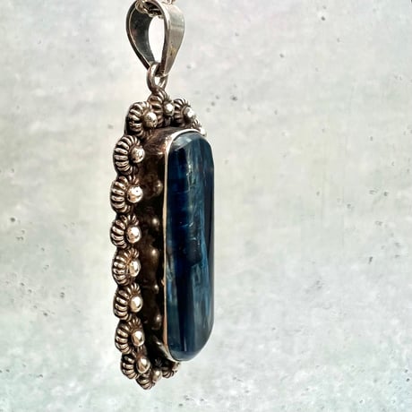 ネパール産天然ヒマラヤカイヤナイトS/V925ペンダントトップ/NEPAL Himalayan Kyanite S/V925 Pendant Top