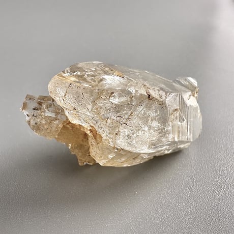 【ガネッシュヒマール産】リモナイトイン天然ヒマラヤ水晶 ミニポイント "HH"/Ganesh Himal Limonite in Himalayan Quartz Mini Point