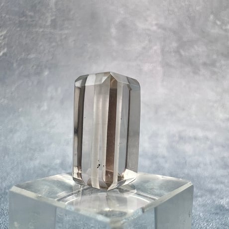 【ガウリシャンカール産】天然ヒマラヤスモーキークォーツ"手磨き加工"スクエアビーズ①/Gaurishankar Himalayan Smoky Quartz Square Beads