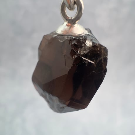 【ガウリシャンカール産】天然ヒマラヤスモーキークォーツ バチカン付きペンダントトップ②/Gaurishankar Himalayan Smoky Silver925 pendant top
