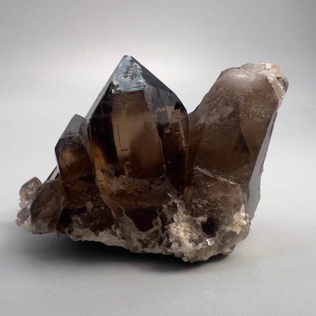 【ガウリシャンカール産】天然ヒマラヤスモーキークォーツクラスター GauriShankar Himalayan Smoky Quartz Cluster