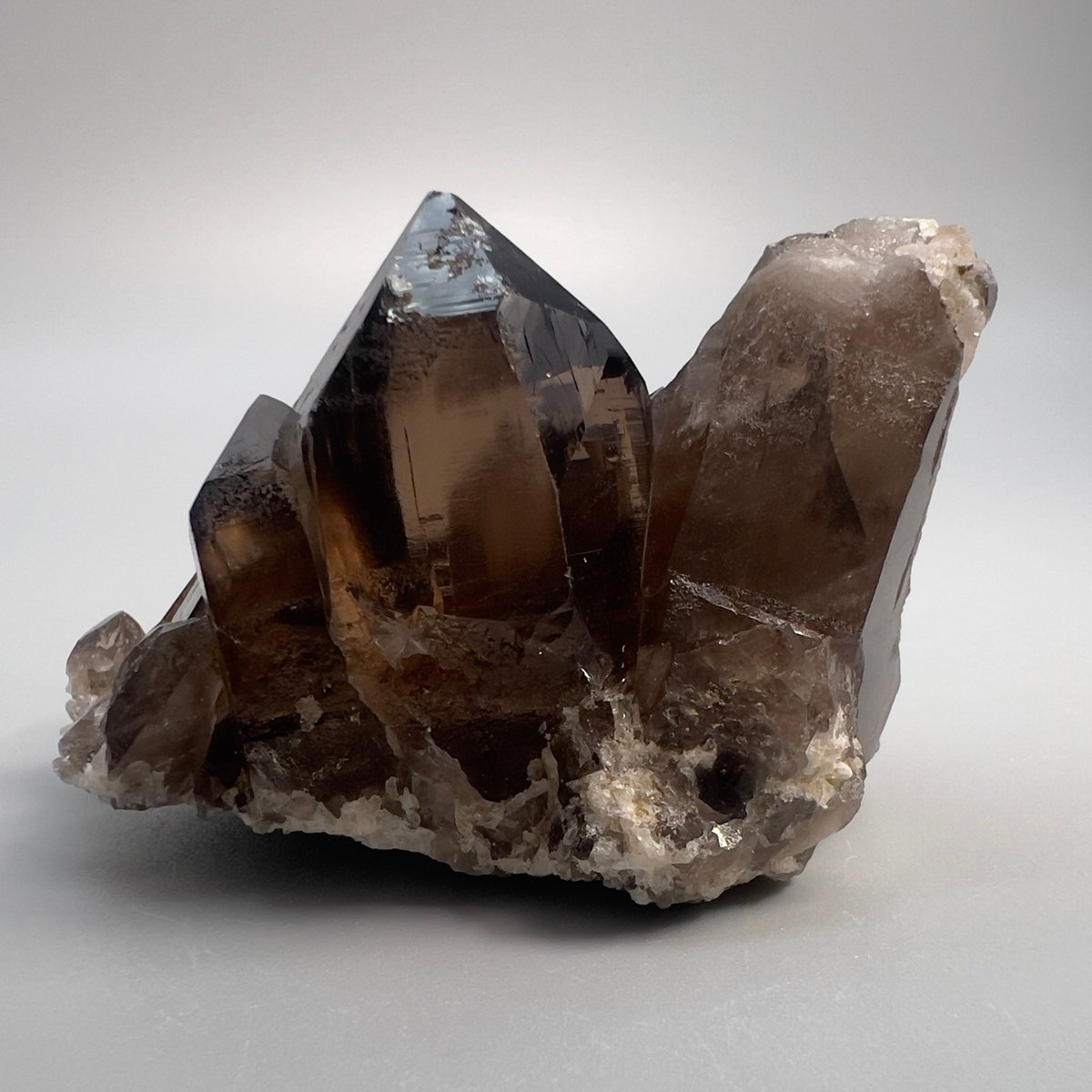 ガウリシャンカール　スモーキークォーツ クラスター ガウリシャンカール産】天然ヒマラヤスモーキークォーツクラスター