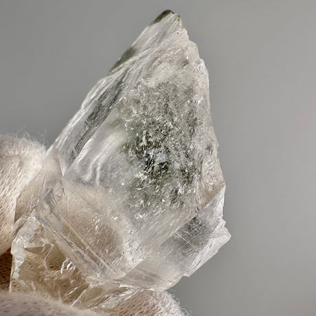 【ガネッシュヒマール産】クローライトイン天然ヒマラヤ水晶ミニポイント"RR" Ganesh Himal Chlorite in Himalayan Quartz Mini Point