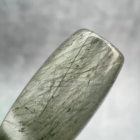 【ガネッシュヒマール産】アクチノライト&クローライトイン天然ヒマラヤ水晶 樽型ビーズ⑭/Ganesh Himal Actinolite&Chlorite in barrel beads