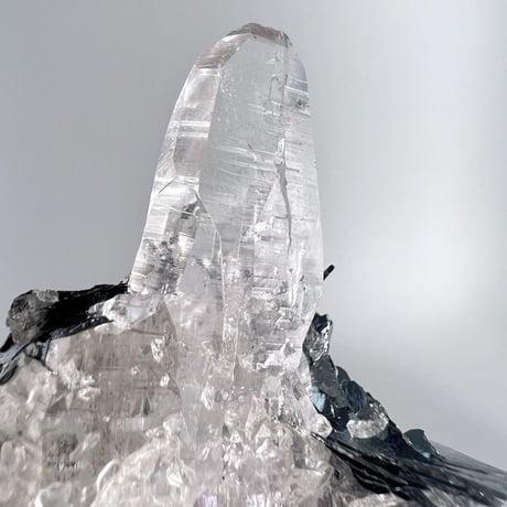 【ガネッシュヒマール産】ヘマタイトイン天然ヒマラヤ水晶/Ganesh Himal hematite in Himalayan Quartz