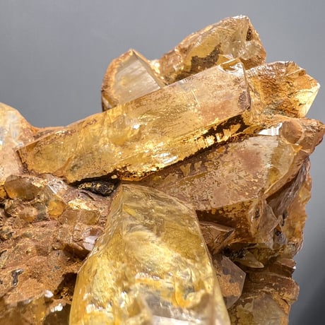 【ガネッシュヒマール産】リモナイトイン天然ヒマラヤ水晶クラスター/ Ganesh Himal Limonite in Himalayan Quartz Cluster