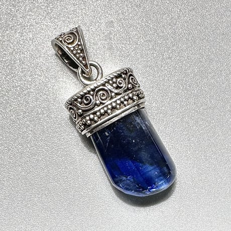 ネパール産ヒマラヤカイヤナイトS/V925ペンダントトップ ⑤ NEPAL Himalayan Kyanite Pendant Top