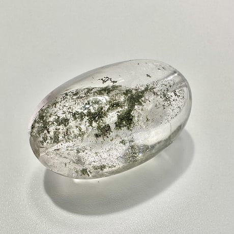 【ガネッシュヒマール産】クローライトイン天然ヒマラヤ水晶オーバルビーズ/Ganesh Himal Chlorite in Himalayan Quartz