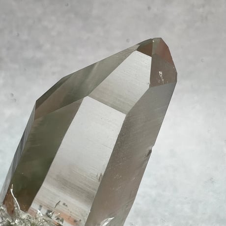 【ガネッシュヒマール産】クローライト&アクチノライト イン天然ヒマラヤ水晶/Ganesh Himal Chlorite&Actinorite in Himalayan Quartz