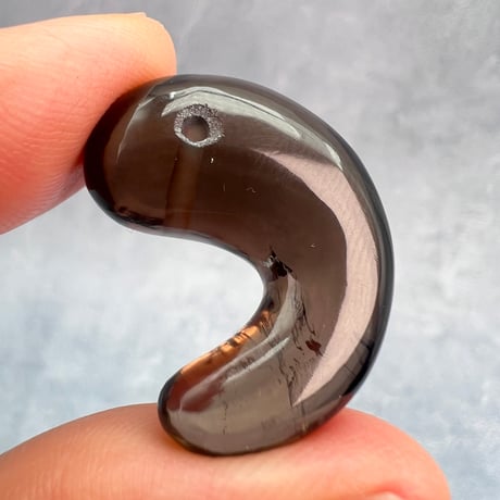 【ガウリシャンカール産】天然ヒマラヤスモーキークォーツ"手磨き加工"勾玉ビーズ②/Gaurishankar Himalayan Smoky Quartz Magatama Beads