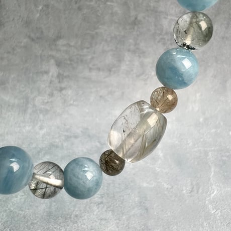 【デザインブレスレット】天然アクアマリン+ガネッシュヒマール産クローライトイン天然ヒマラヤ水晶/Aquamarine+Ganeshhimal Chlorite in H.Quartz Bracelet