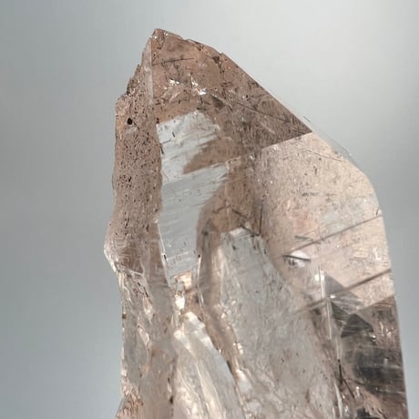 ハイクオリティ【ガネッシュヒマール産】天然ヒマラヤ水晶/Ganesh Himal Limonite in Himalayan Quartz