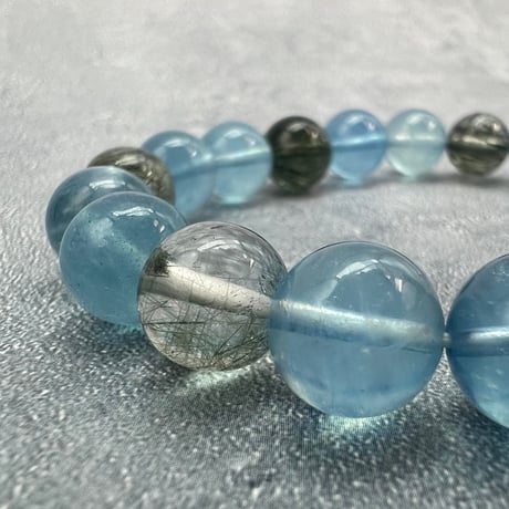 【デザインブレスレット】天然アクアマリン×ガネッシュヒマール産天然ヒマラヤ水晶/Aquamarine×Ganeshhimal Chlorite in Himalayan Quartz