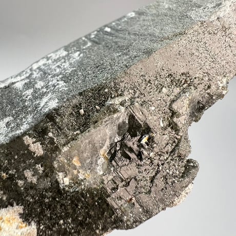 大特価【ガネッシュヒマール産】クローライトイン天然ヒマラヤ水晶❸/Ganesh Himal Chlorite in Himalayan Quartz
