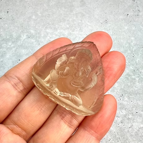 【ガウリシャンカール産】天然ヒマラヤレモンスモーキークォーツ "ガネーシャ"仏像/Gaurishankar Himalayan Lemon Smoky "Ganesha"Statue