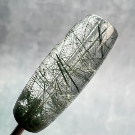 【ガネッシュヒマール産】アクチノライト&クローライトイン天然ヒマラヤ水晶 樽型ビーズ⑱/Ganesh Himal Actinolite&Chlorite in barrel beads
