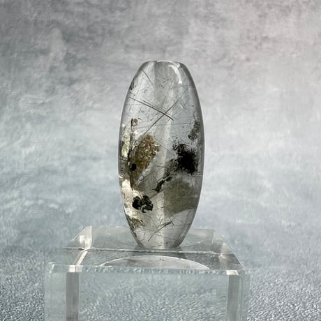 【ガネッシュヒマール産】アクチノライト&クローライトイン天然ヒマラヤ水晶 樽型ビーズ/Ganesh Himal Actinolite&Chlorite in barrel beads