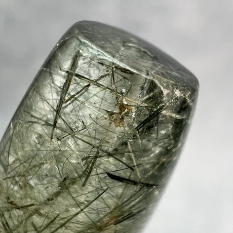 【ガネッシュヒマール産】アクチノライトイン天然ヒマラヤ水晶 樽型ビーズ⑧/Ganesh Himal Actinolite in Himalayan Quartz barrel beads