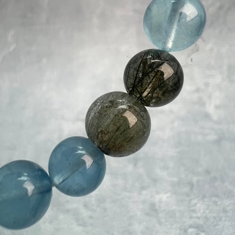 【デザインブレスレット】天然アクアマリン×ガネッシュヒマール産天然ヒマラヤ水晶/Aquamarine×Ganeshhimal Actinorite in Himalayan Quartz