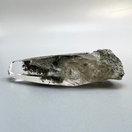 【ガネッシュヒマール産】クローライト&アクチノライトイン天然ヒマラヤ水晶ポイント/Ganesh Himal  Chlorite&Actinorite in Himalayan Quartz Point