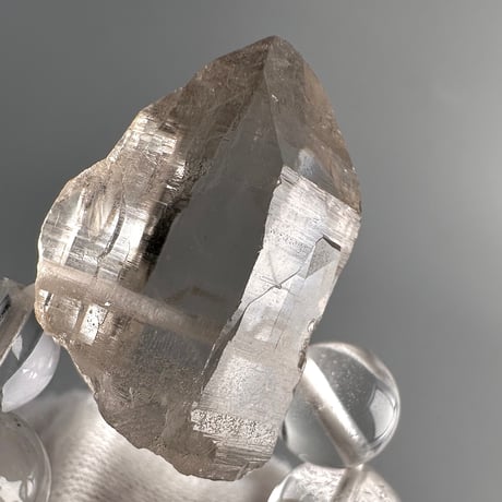 ガウリシャンカール産スモーキークォーツ&カイラスクォーツデザインブレスレット/Gaurishankar & Kailash Quartz Design Bracelet