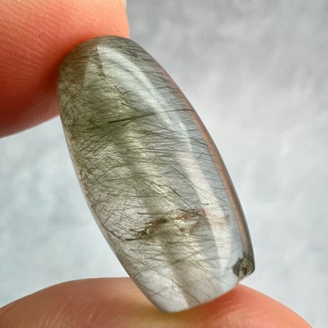 【ガネッシュヒマール産】アクチノライトイン天然ヒマラヤ水晶 樽型ビーズ⑤/Ganesh Himal Actinolite&Chlorite in Himalayan Quartz