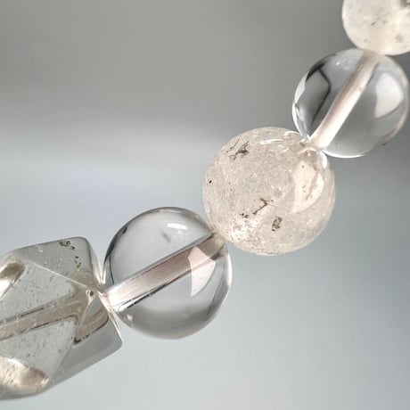 【カイラス産】"手磨き"天然ヒマラヤ水晶デザインブレスレット/Kailash Himalayan Quartz Design Bracelet